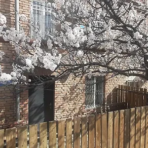 https://tbilisi-house-tbilisi.alltbilisihotels.com